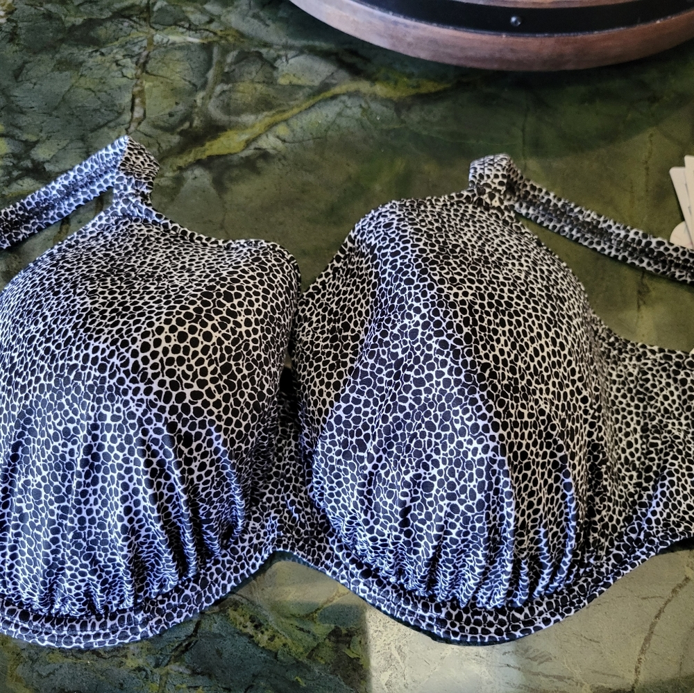 Bathing suit top